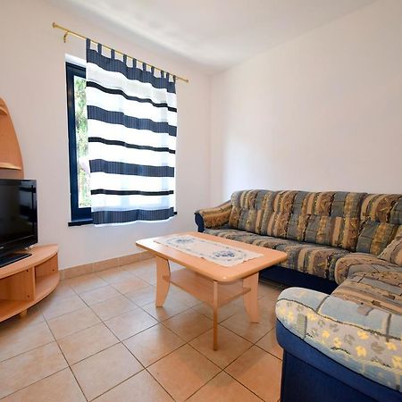 Apartment Oresic Malinska Exterior photo